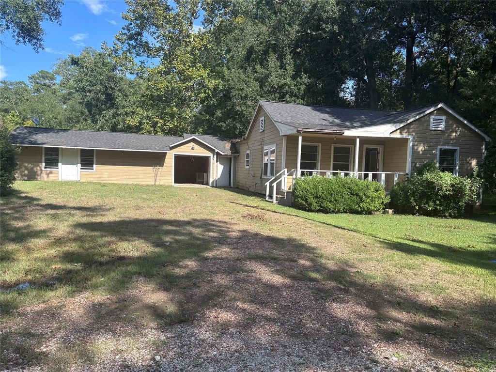136 N East Avenue, Livingston