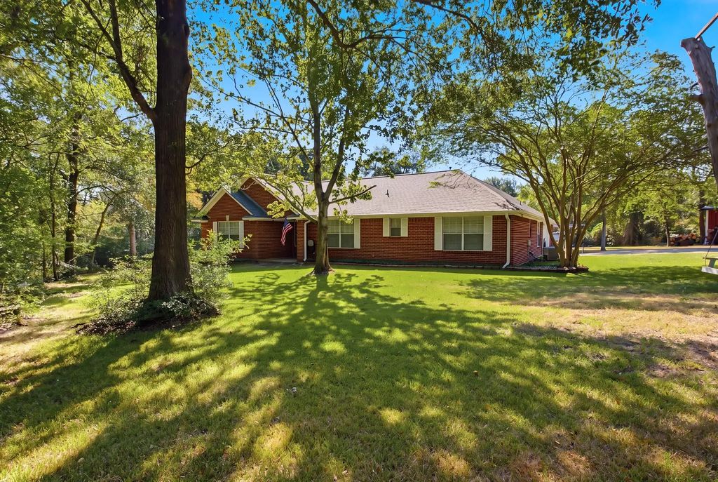 457 Shady Creek Drive, Bryan