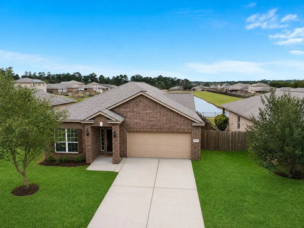 38219 N Lost Creek Boulevard, Magnolia