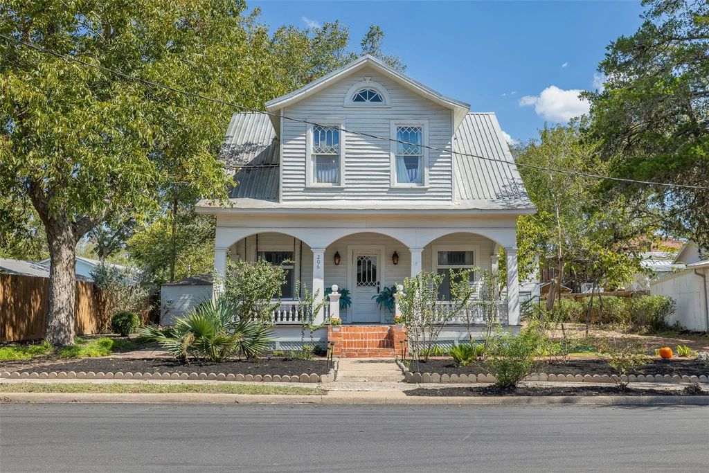 206 N Rusk, Fayetteville
