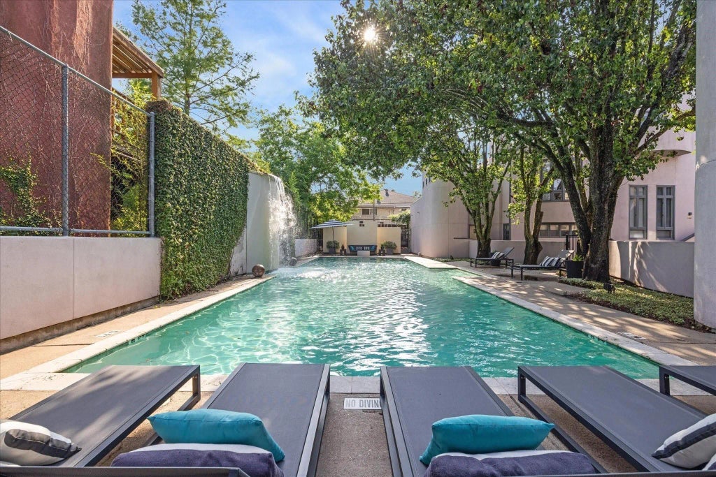 1393 Arlington Street 1393, Houston