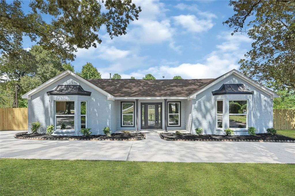 1602 Baker Drive, Tomball
