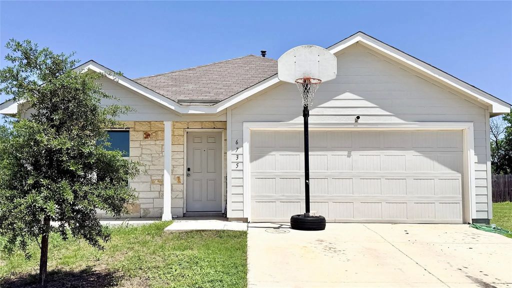 6735 Carlton Crest, San Antonio