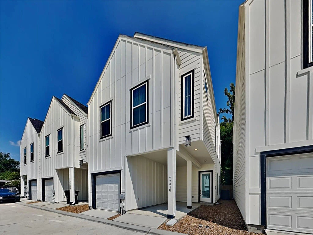 9902 Clark Road O, Houston