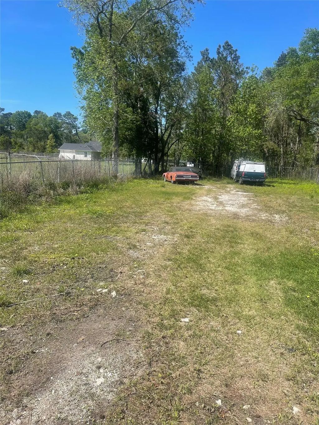 21207 I-10, Wallisville