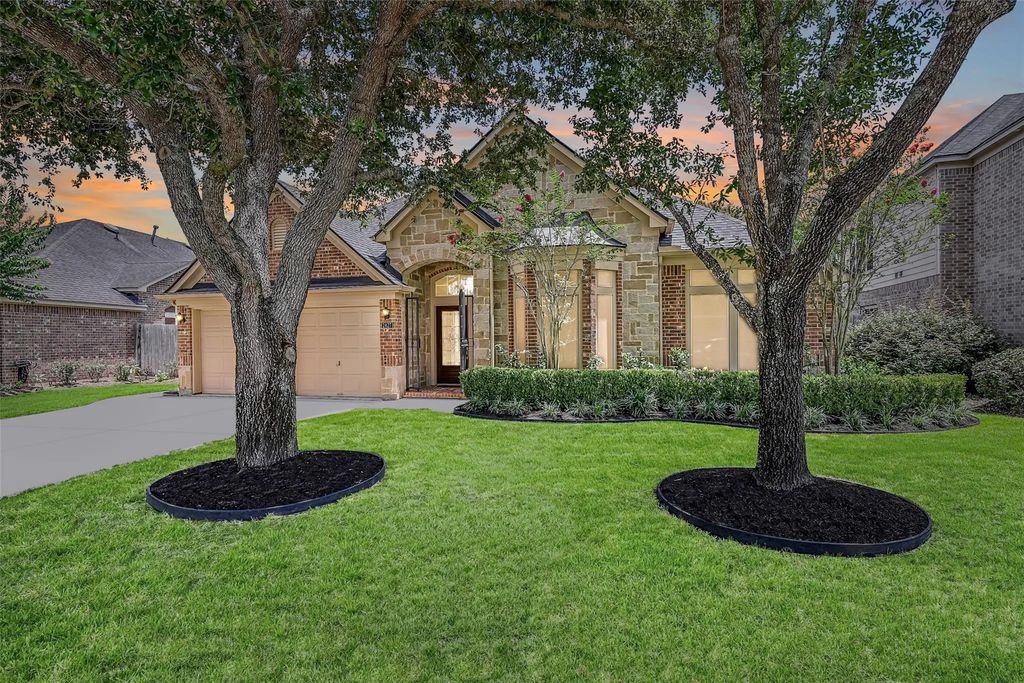 2427 Pioneer Oaks Drive, Fresno
