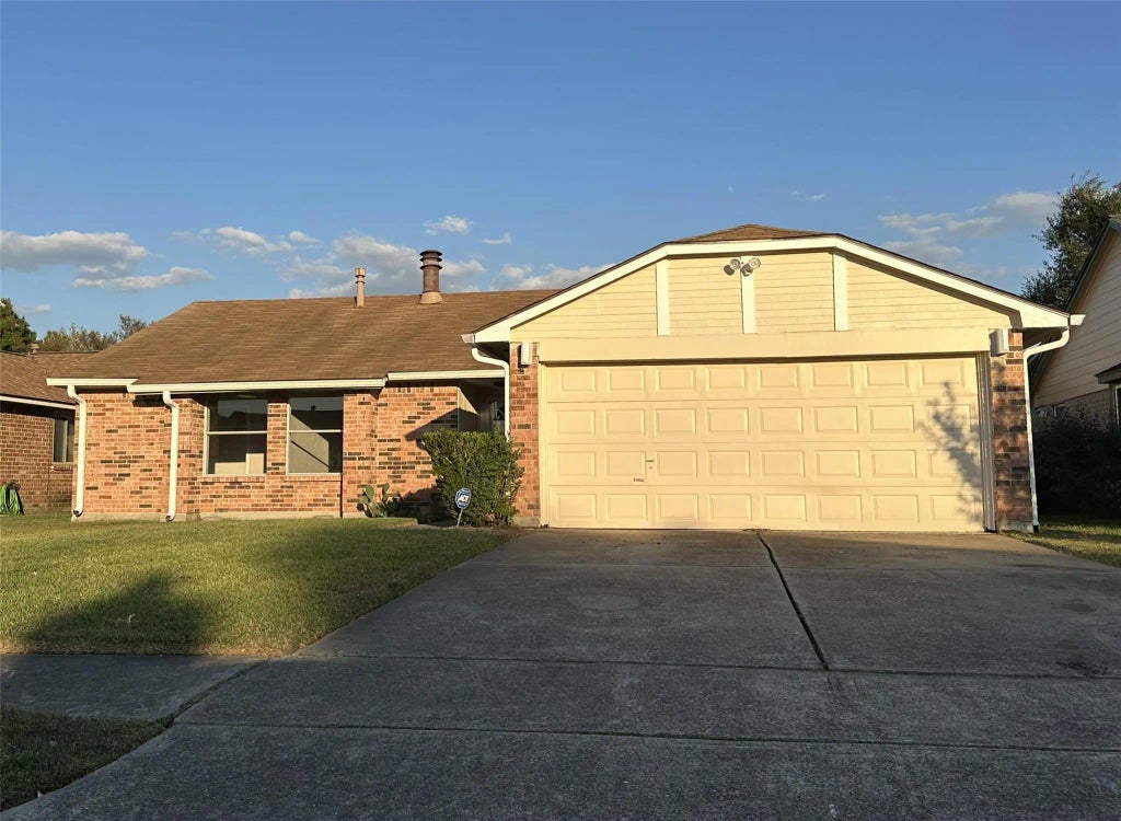 3807 Aspen Drive, La Porte