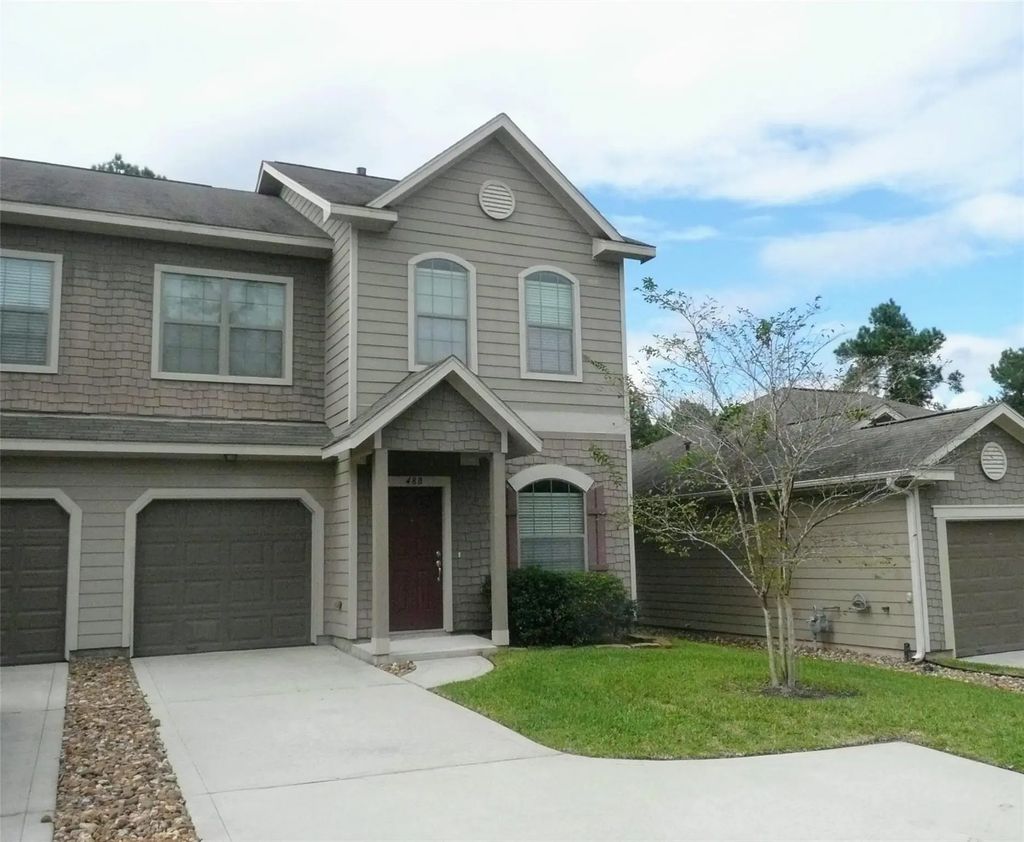37 Woodland Hills Drive B, Conroe