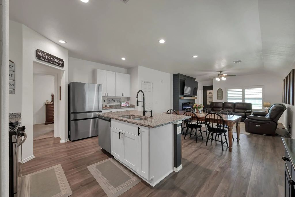 1887 Brushy Cedar Drive, Conroe