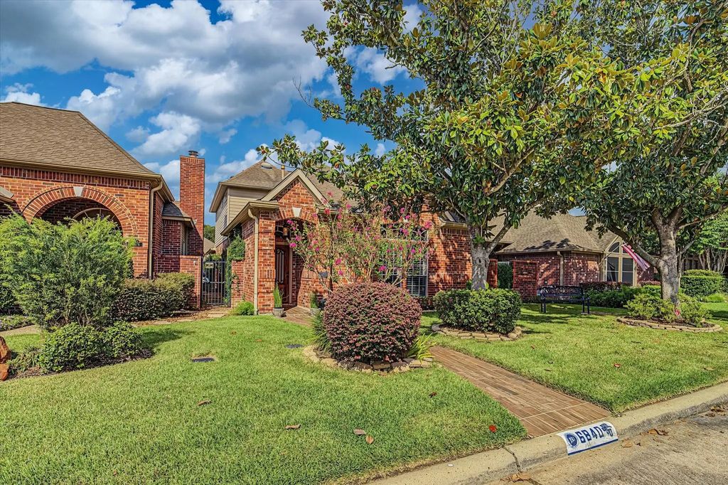 6840 Queensclub Drive, Houston