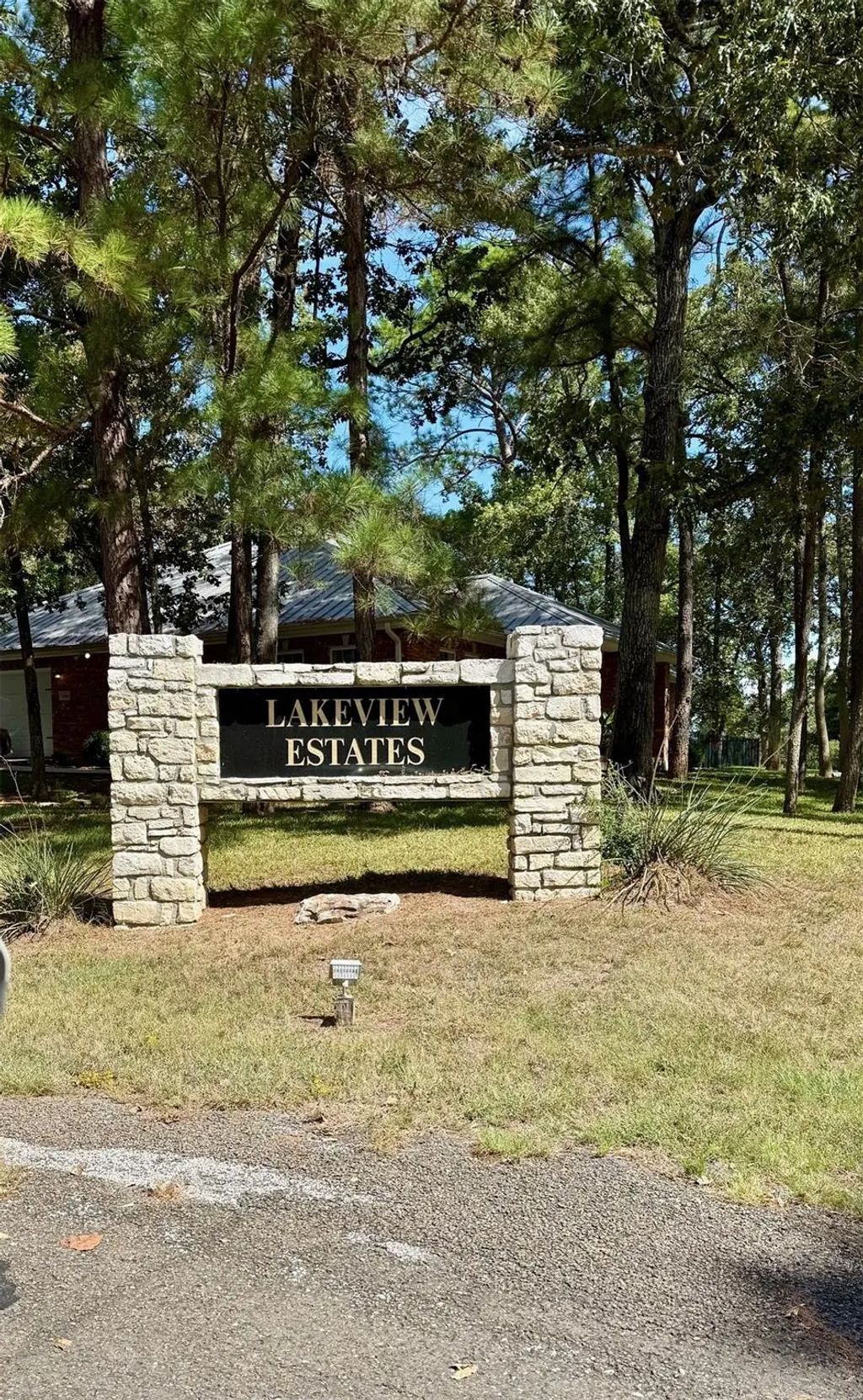 24405 Oakmont Street, Huntsville