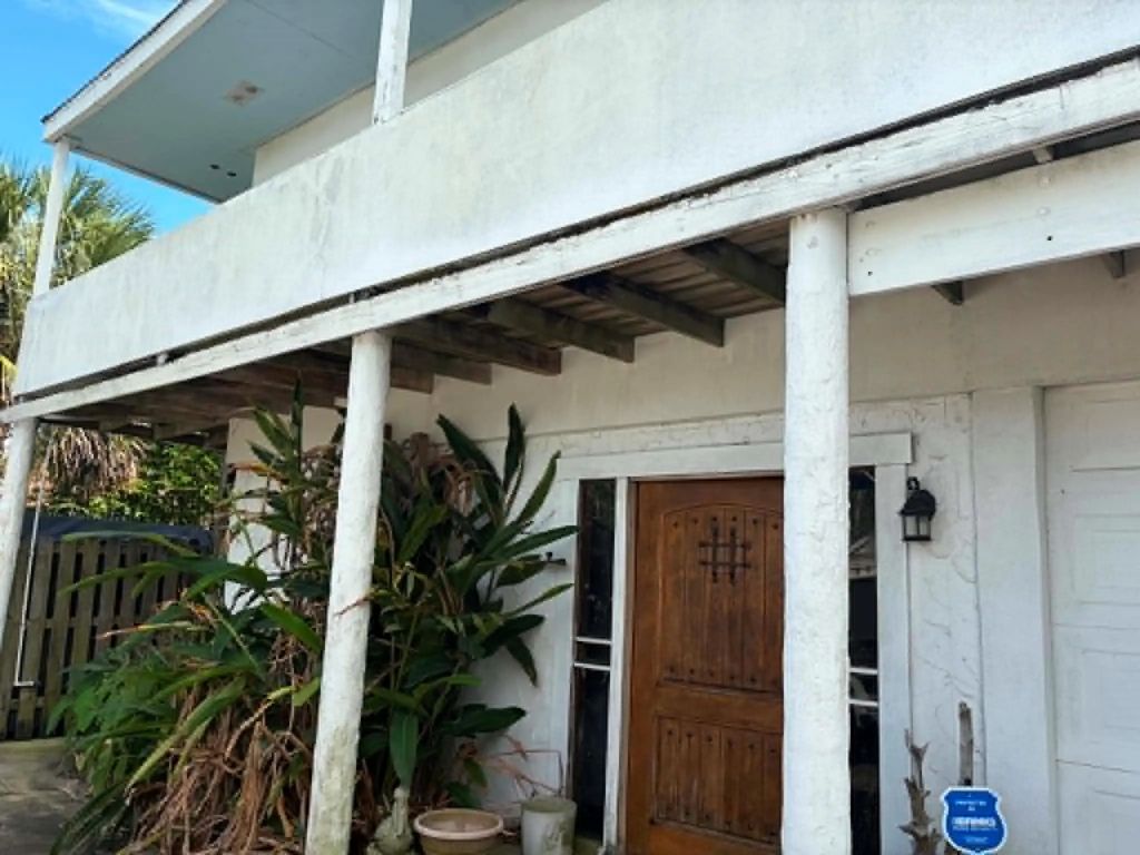 1435 Tiki Drive, Tiki Island