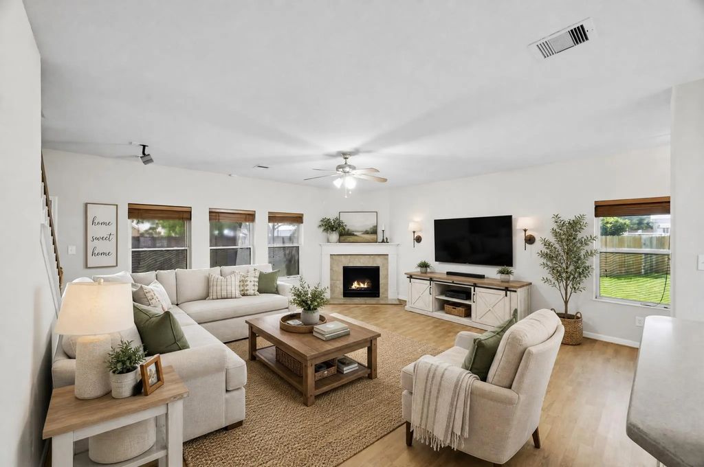 2702 Youpon Lake Court, Houston