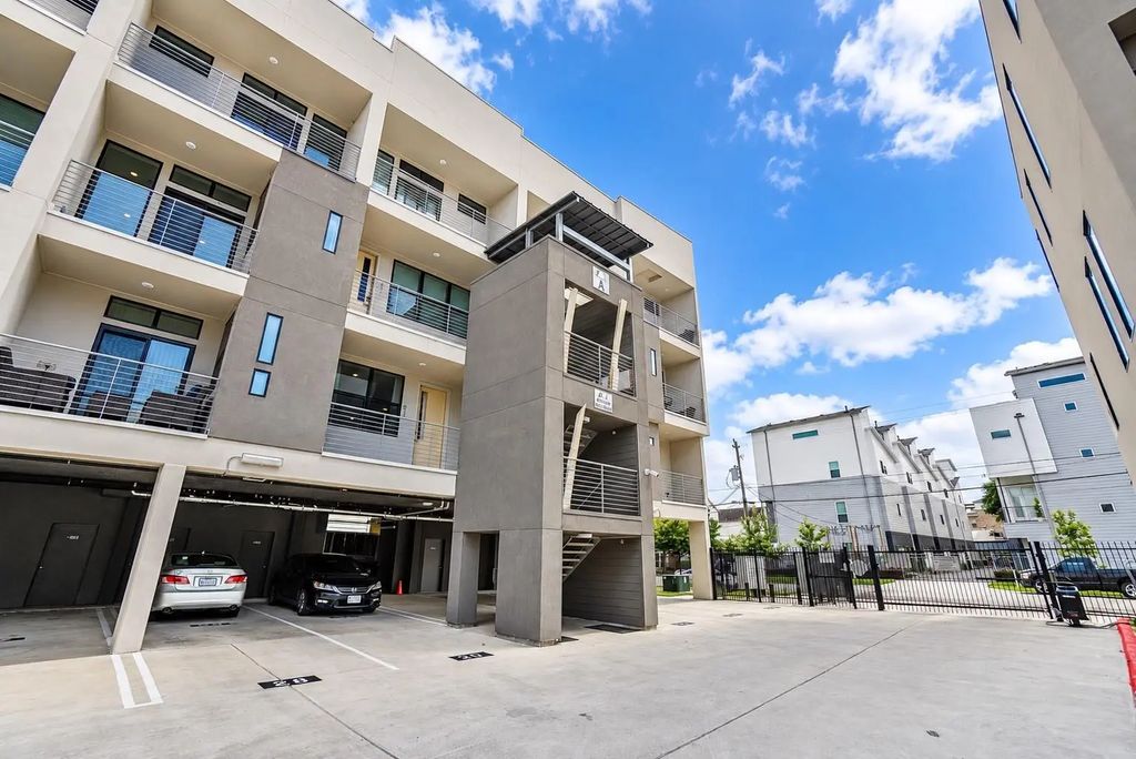 2401 Crawford Street A114, Houston