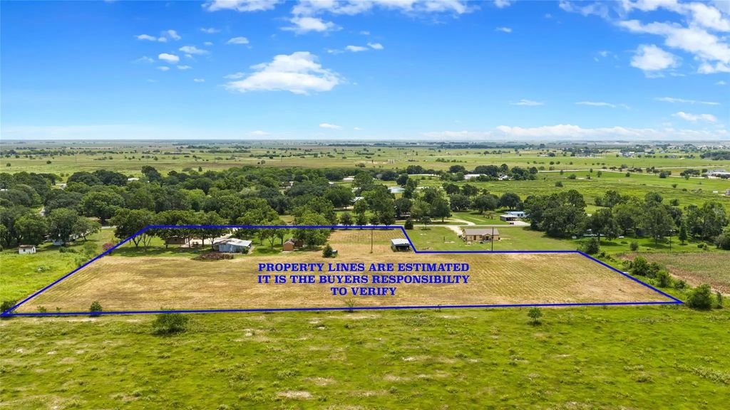 215 Lakeview Lane, El Campo