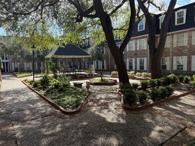 357 N Post Oak Lane 207, Houston