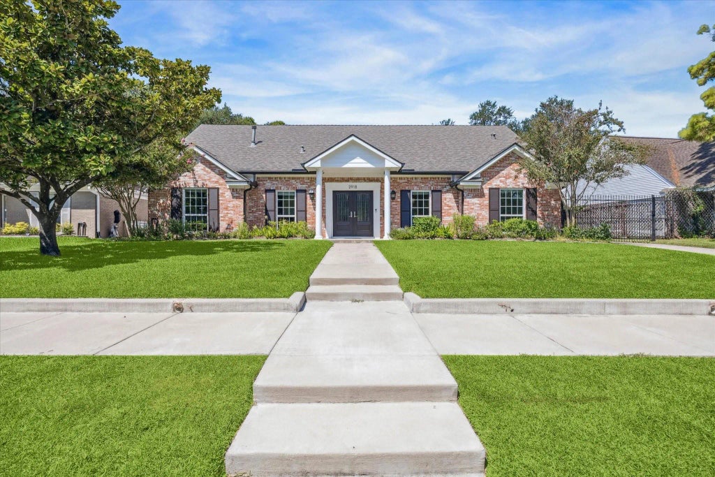 2918 Stoney Brook Drive, Houston