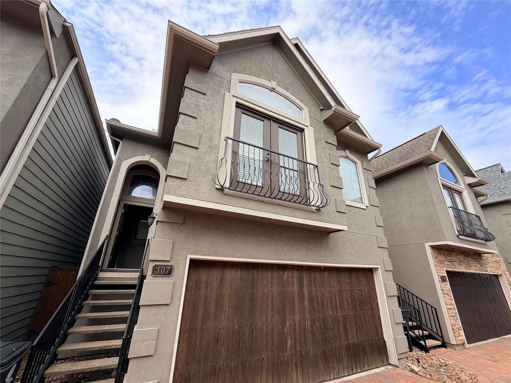 307 Grove Street, Houston
