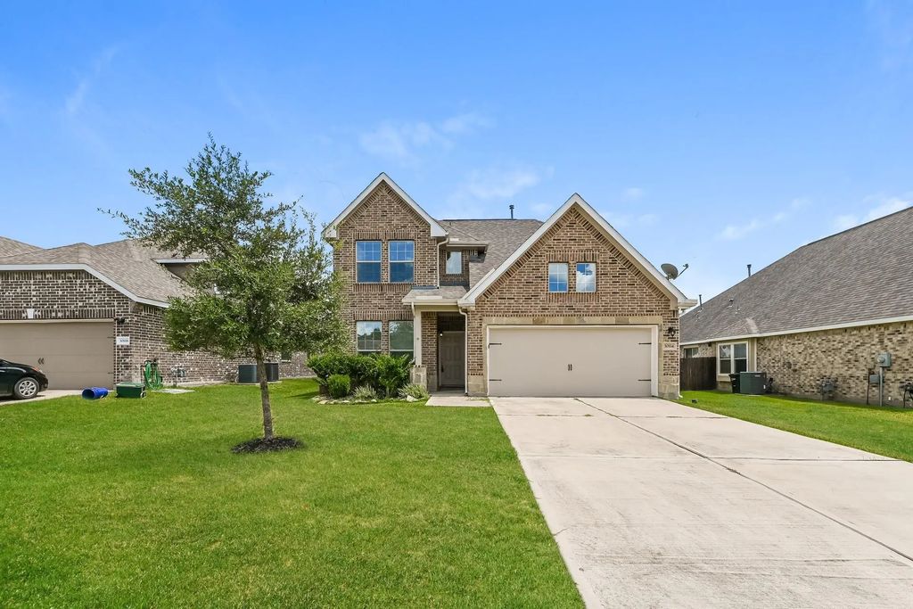 30114 E Sapling Oaks Place, Magnolia