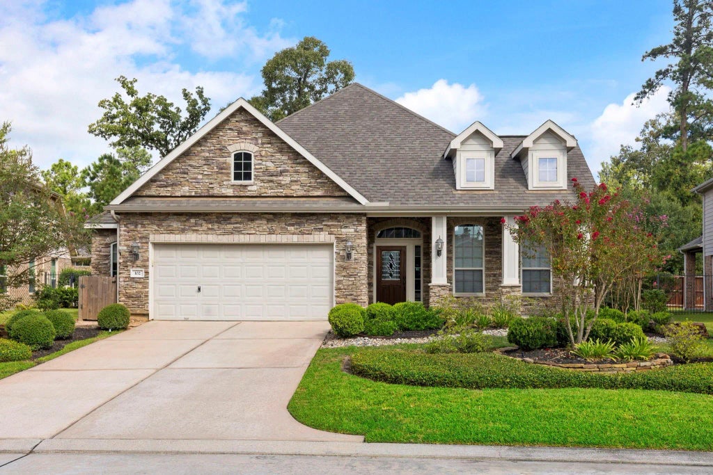 102 Buck Trail Place, The Woodlands