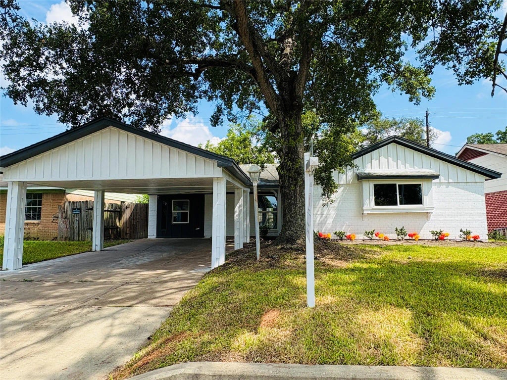 3726 Heatherbrook Drive, Houston