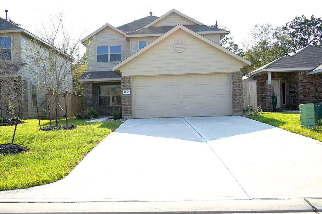 1644 Colina Creek, Conroe