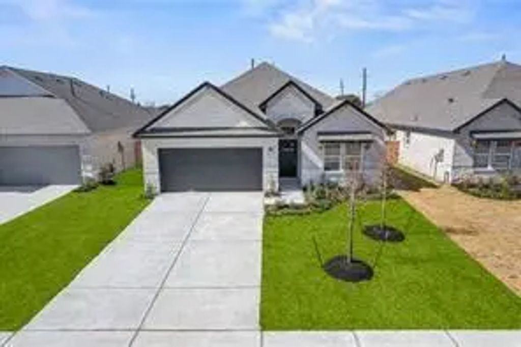 8311 Amber Summit Lane Lane, Angleton