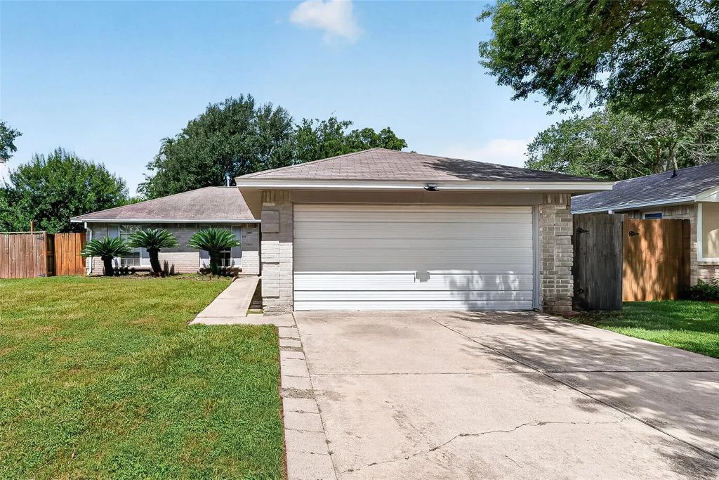 1811 Crosscoach Lane, Katy