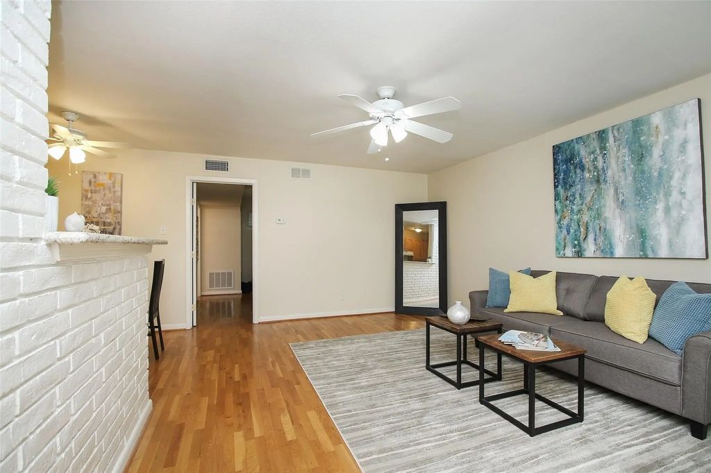 2212 Morse 4, Houston