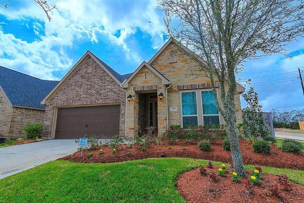 2302 Falcon Brook Drive, Katy