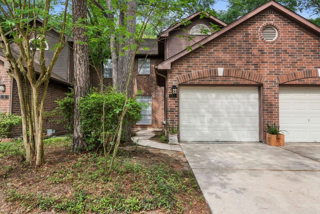 13 E Willowwood Court, The Woodlands