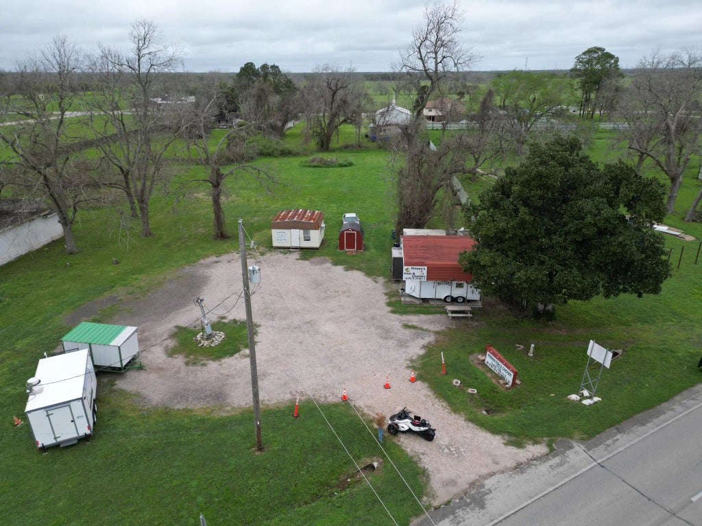 1208 S Brooks, Brazoria