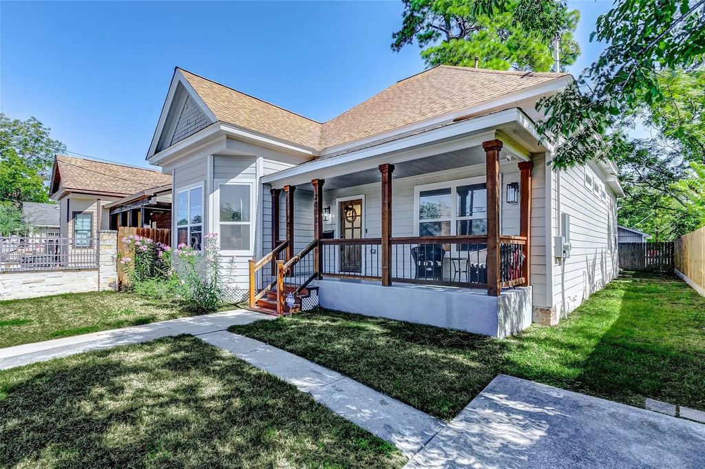 2008 Common Street, Houston
