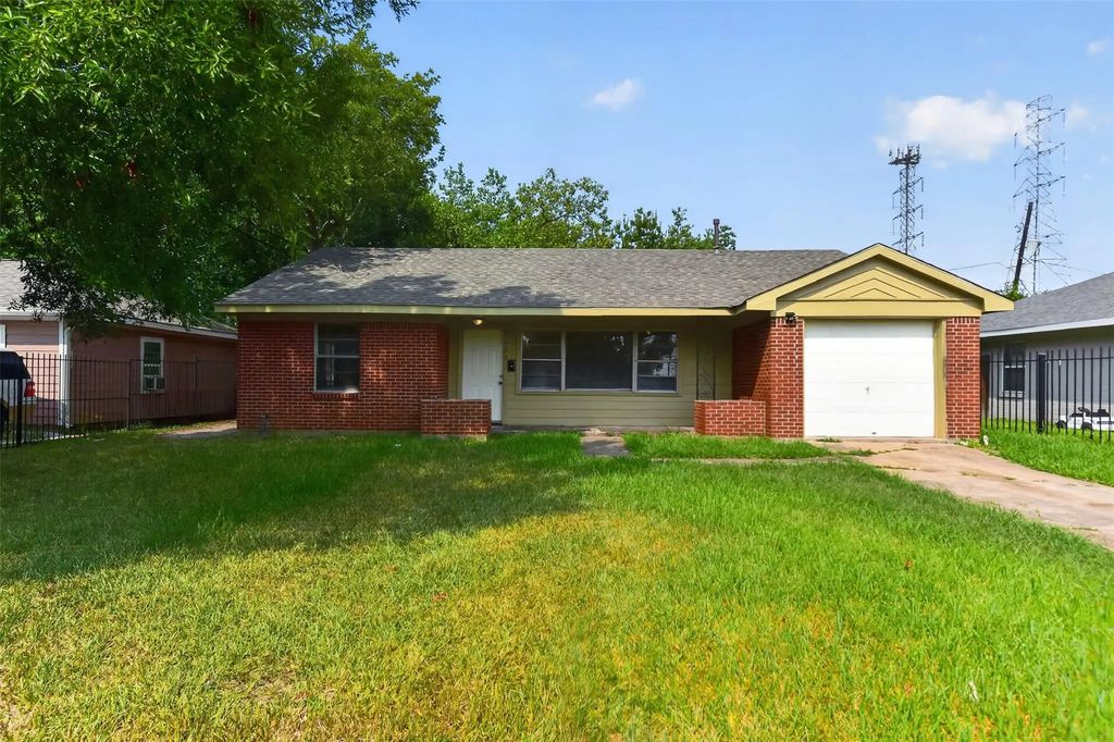 7822 Belbay Street, Houston