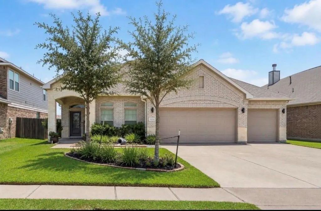 16226 Amber Brown Drive, Hockley