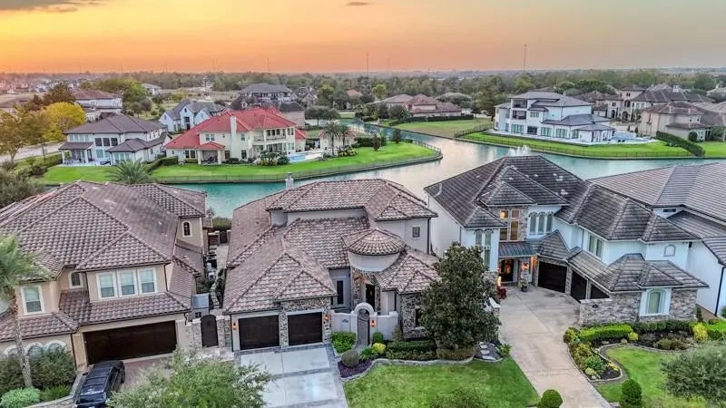 1007 Williams Lake Drive, Richmond