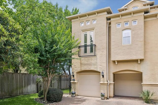 6210 Sutherland Square, Houston