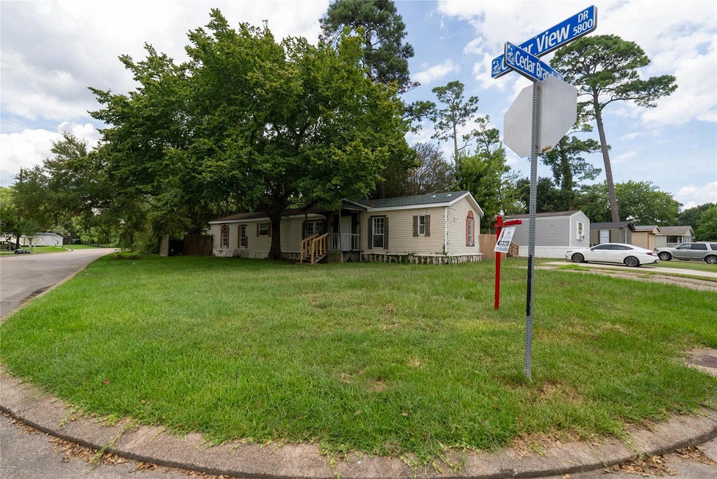 9803 Cedar Branch Drive, Baytown