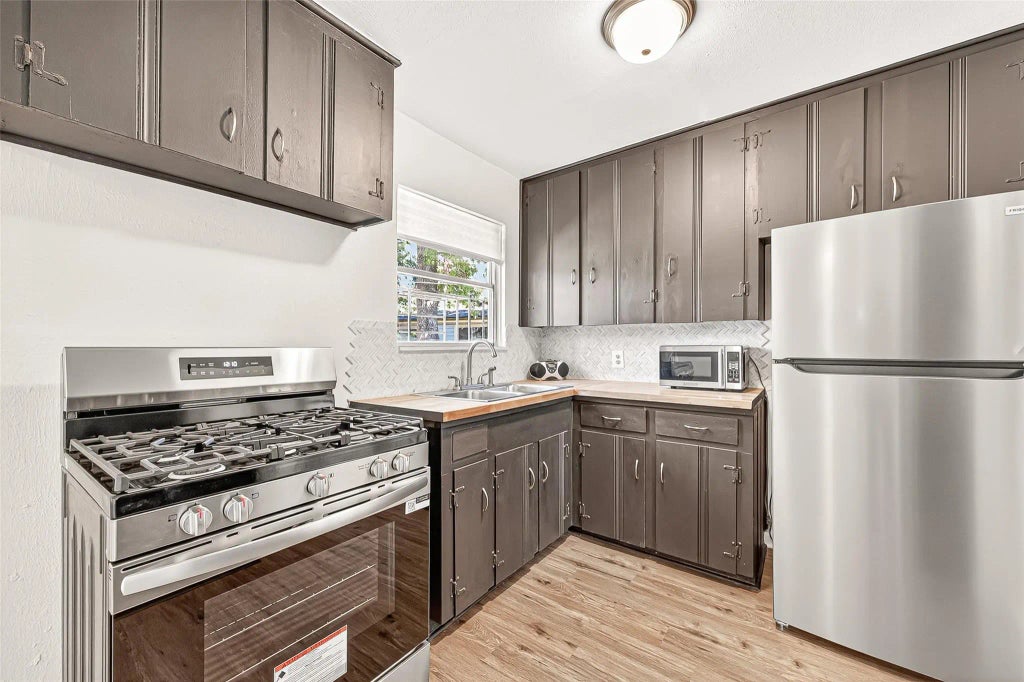 7257 Yoe Street, Houston