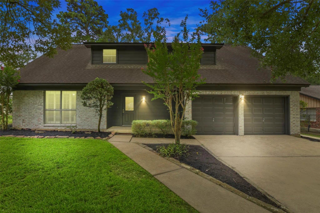 207 Willowick Drive, Conroe