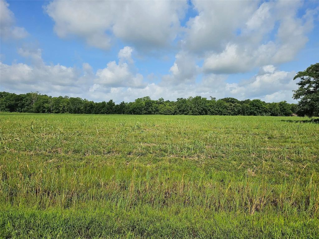 400 Pony Trail, Angleton
