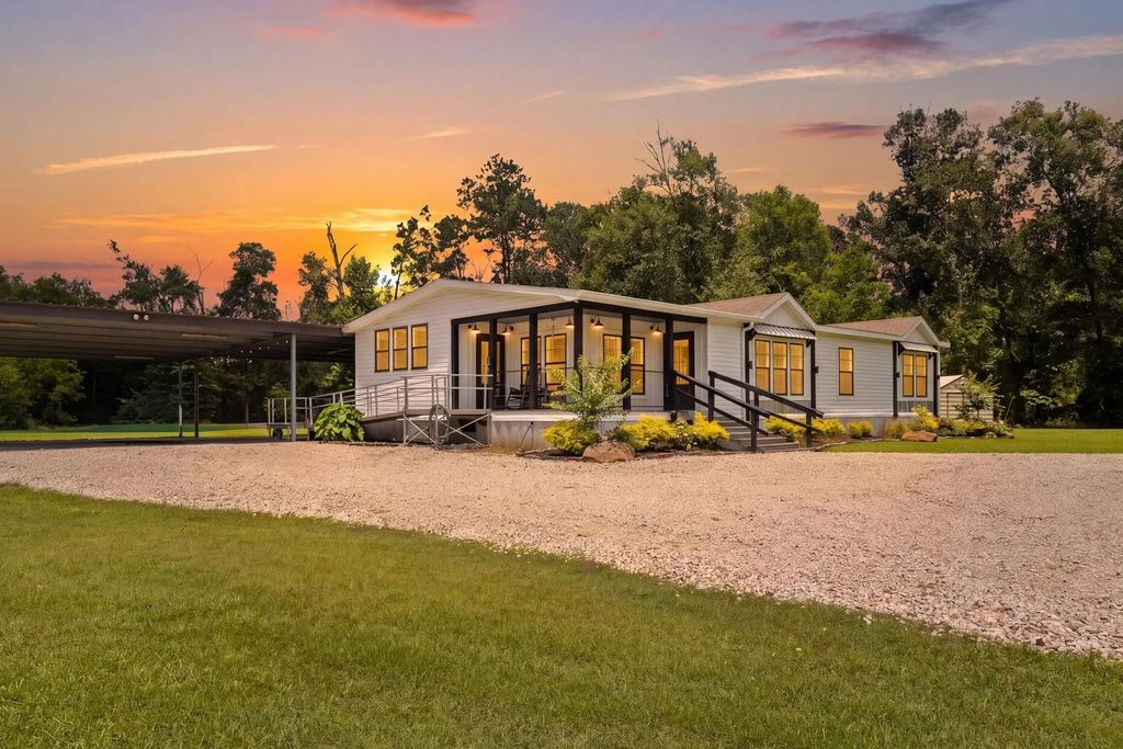 645 County Road 3139, Orange