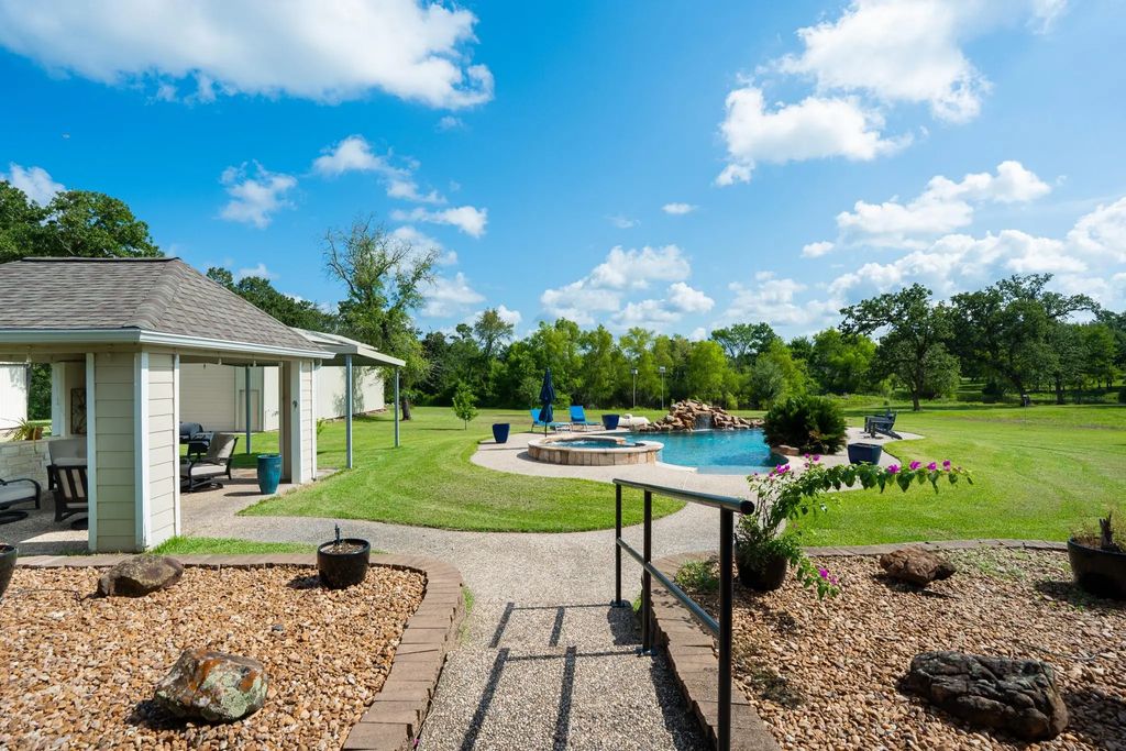 92 Canyon Run Boulevard, Huntsville