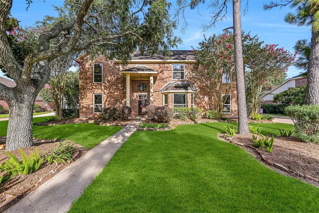 513 Meadow Bend Drive, Friendswood