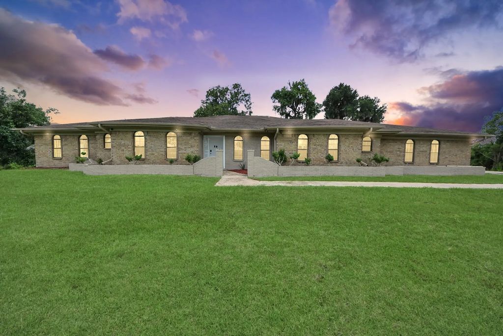 5241 County Road 819, Brazoria