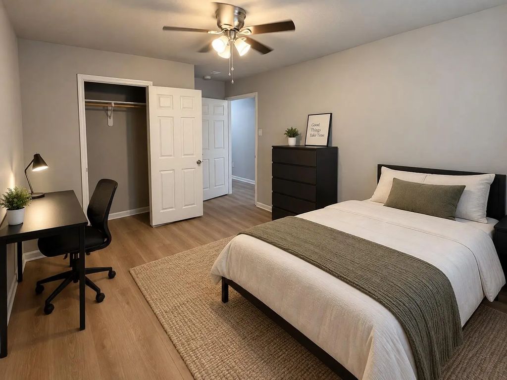 4706 N Wayside, Houston