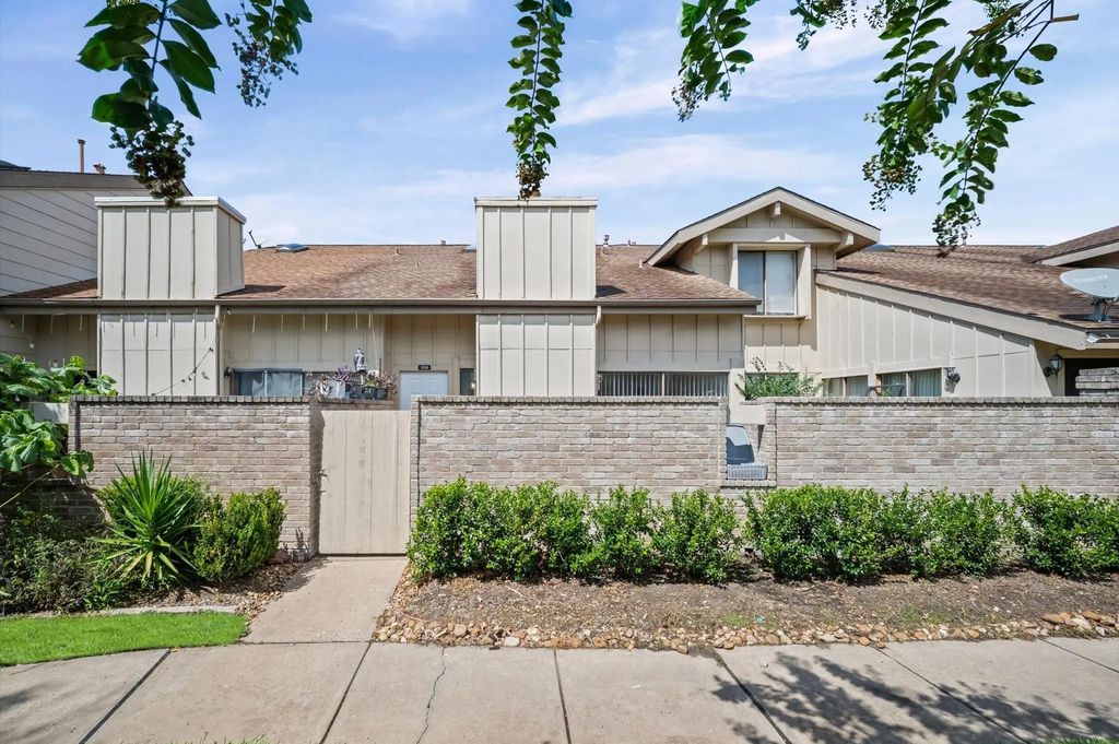 3256 Windchase Boulevard 513, Houston
