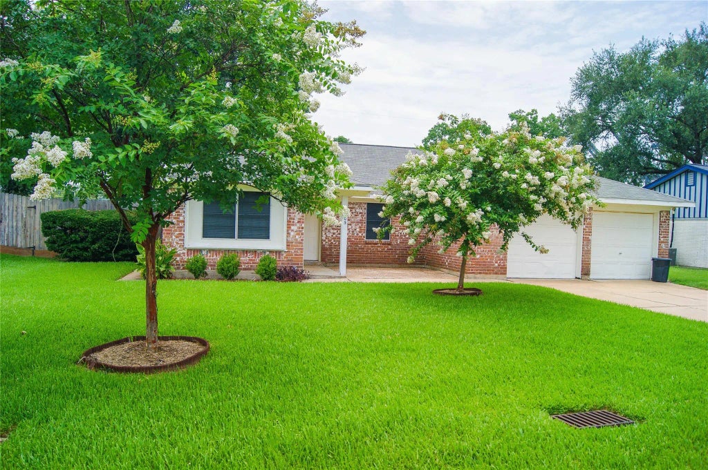 3903 Dolphin Lane, La Porte