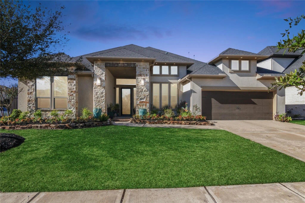 5703 Bell Cliff Court, Houston