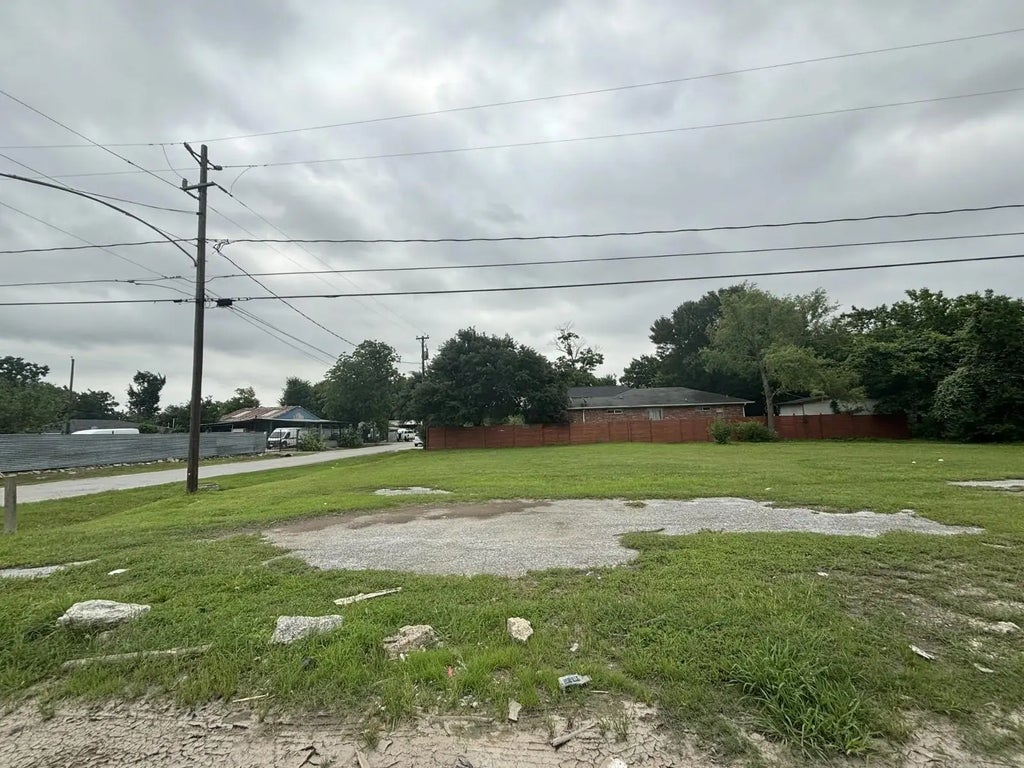 3518 E Lockwood Drive, Houston